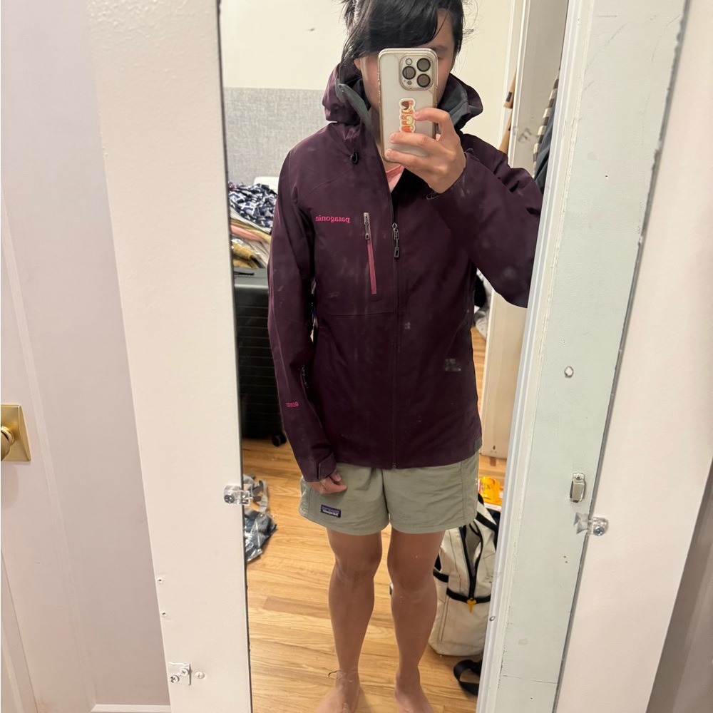 Patagonia Women's Goretex Jacket - Picture 7 of 7